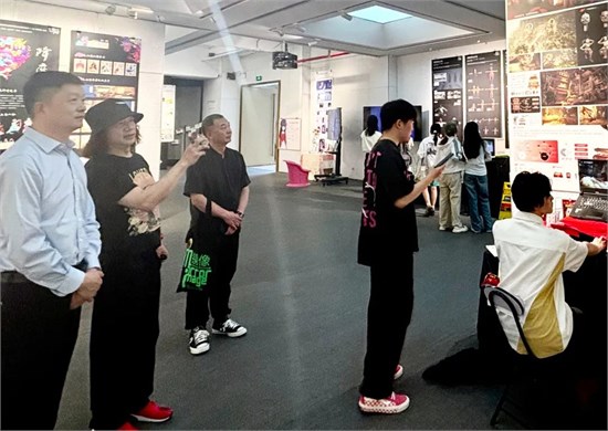 “镜像” 2024视觉传达系毕业设计作品展开幕