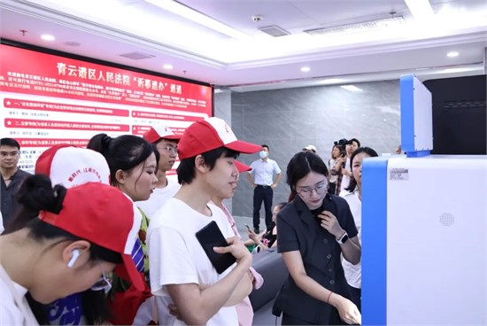 江西服装学院师生到青云谱区法院开展法治教育主题研学活动