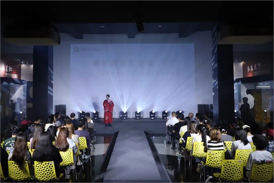 我校服饰博物馆打造传统服饰文化盛宴
