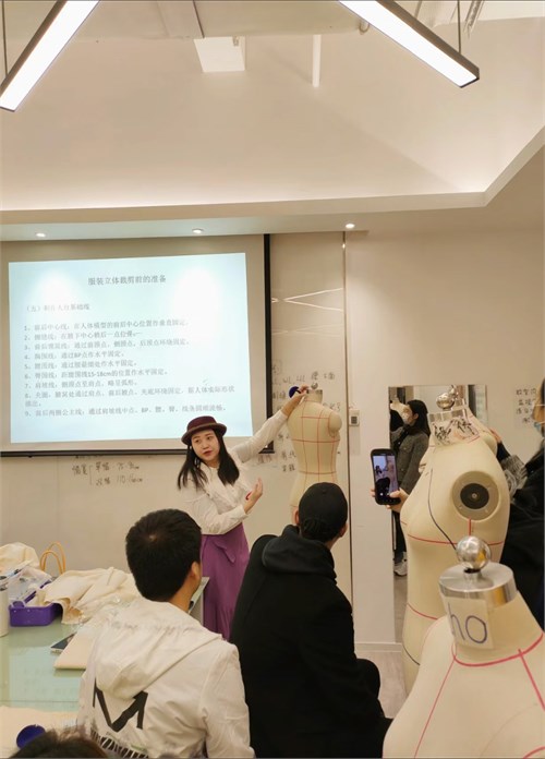 学习服装设计有前途吗？就业方向有哪些？