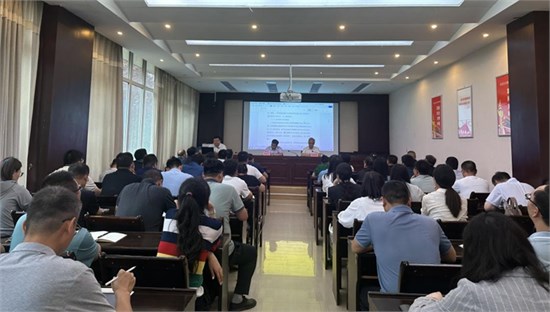 河南机电职业学院召开校企合作办学领域群众身边不正之风和腐败
