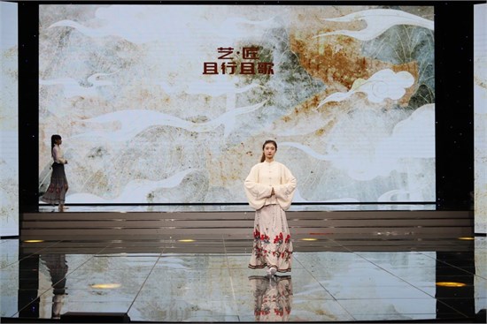 文化与时尚融合 山东服装职业学院2024届服装专业毕业发布会