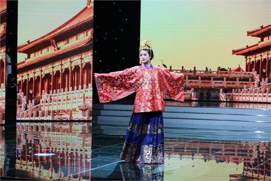 文化与时尚融合 山东服装职业学院2024届服装专业毕业发布会