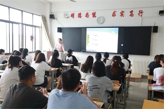山东服装职业学院 学院领导开展新学期教学检查