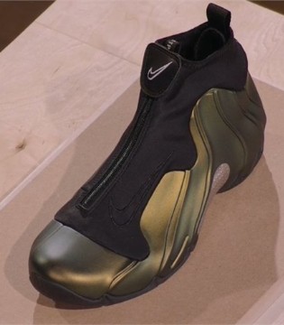 Nike Air Flightposite “Metallic Gold” 復刻回歸