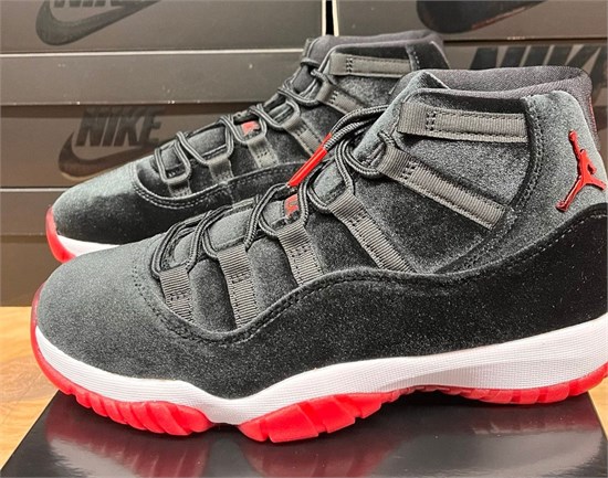 Jordan Brand 推出 Air Jordan 11 “Velvet Bred