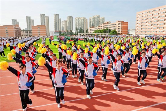 泉州纺织服装职业学院举行第十九届田径运动会开幕式