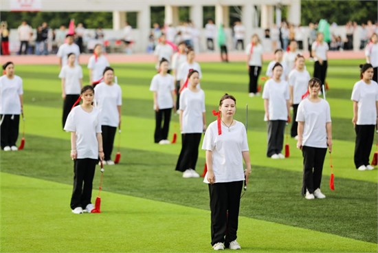 泉州纺织服装职业学院举行第十九届田径运动会开幕式