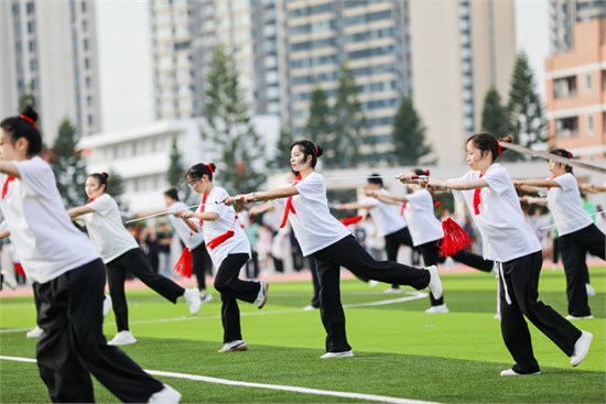 泉州纺织服装职业学院举行第十九届田径运动会开幕式