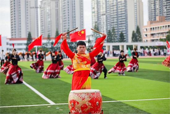 泉州纺织服装职业学院举行第十九届田径运动会开幕式