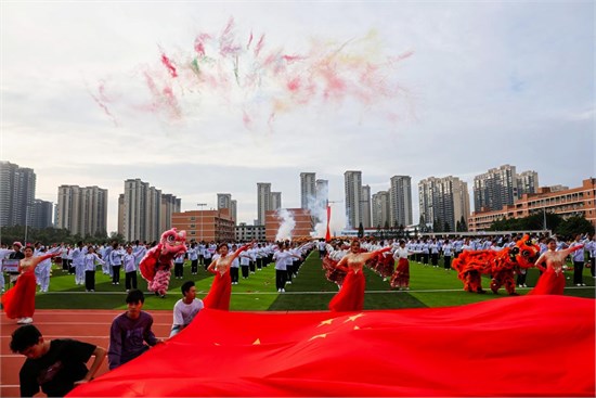 泉州纺织服装职业学院举行第十九届田径运动会开幕式