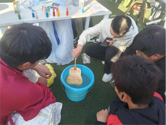 精彩无尽！来看第十届社团文化节 热辣滚烫