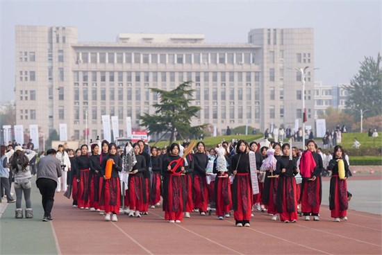 山东服装职业学院2024年田径运动会开幕