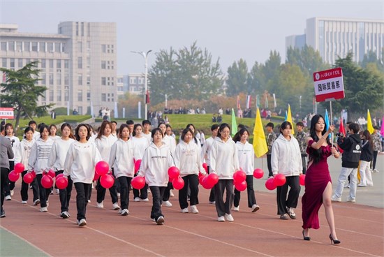 山东服装职业学院2024年田径运动会开幕