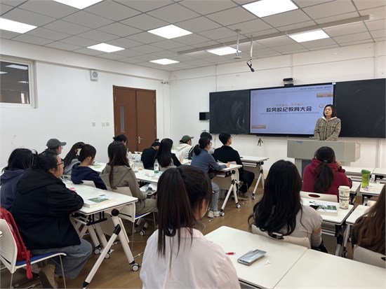 大连艺术学院 “学”风吹拂   “文”润校园