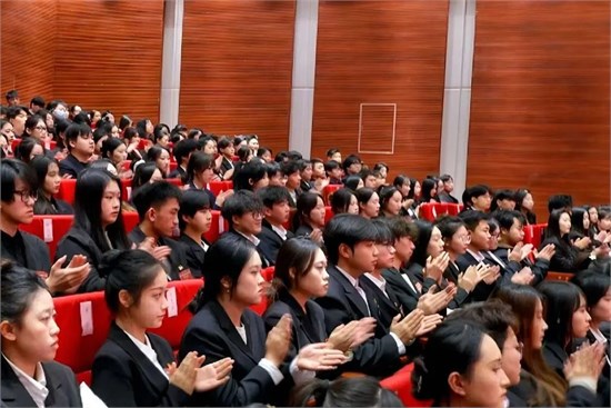 大连艺术学院第五次学生代表大会胜利召开