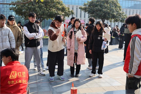 机电师生“花式”过元旦 多图带你感受超浓节日氛围