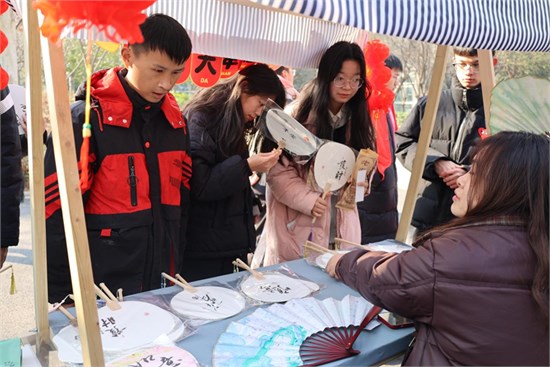 机电师生“花式”过元旦 多图带你感受超浓节日氛围