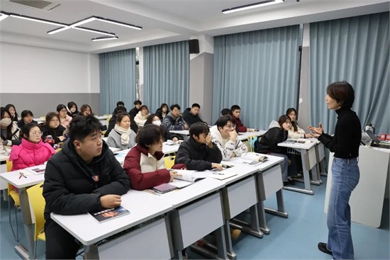 江西服装学院：春风化雨启新程 奋进拼搏看今朝