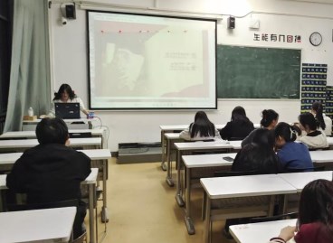 江西服装学院开展“学雷锋”主题实践活动