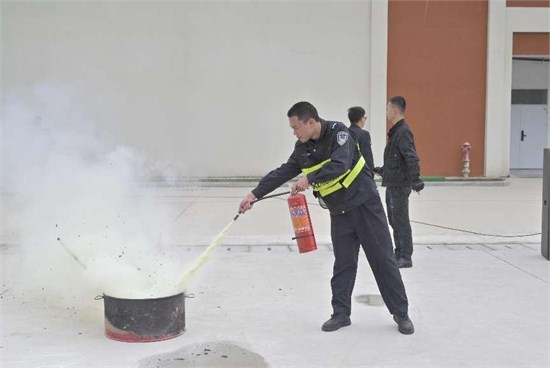 泉州纺织服装职业学院开展安全应急疏散演练