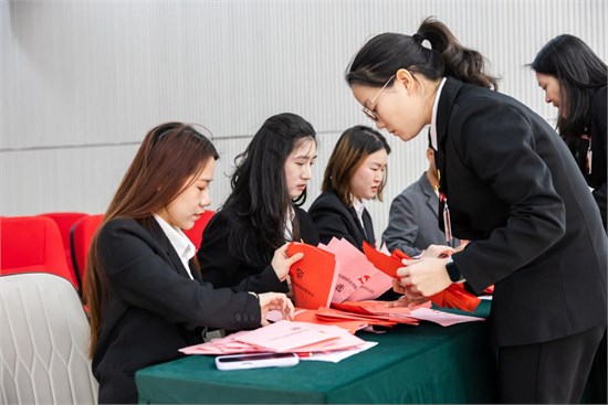 中国共产党泉州纺织服装职业学院党员大会胜利召开