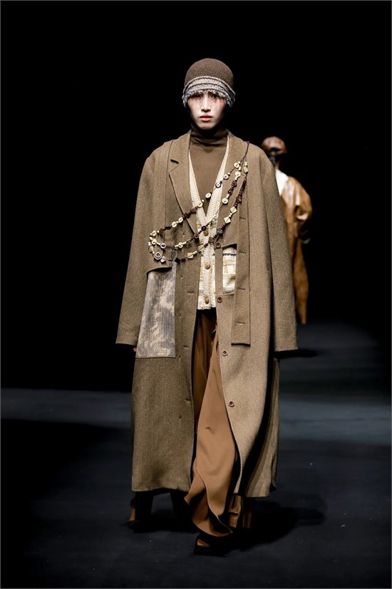 The Zrsh & In the Tea 25 A/W 编织对话时装发布会璀璨启幕