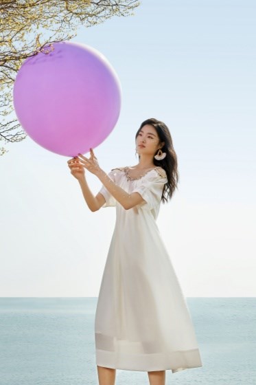 波嬉風(fēng)穿搭美學(xué)：隨性如風(fēng)，浪漫入骨