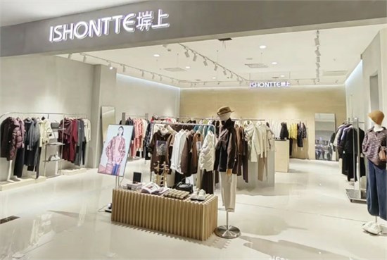 首家ISHONTTE堓上广州塔美学旗舰店破界而生