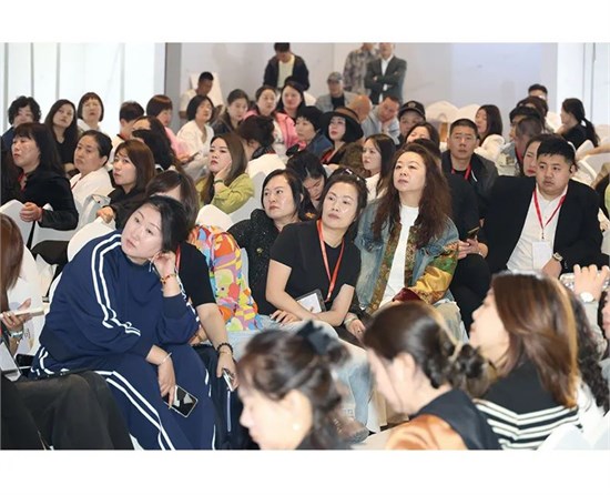 TIRSEMOO緹沐女裝25秋季發(fā)布會回顧·
