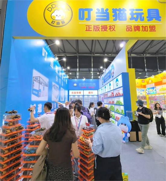 叮当猫亮相第二十二届中国国际玩具及教育设备展览会
