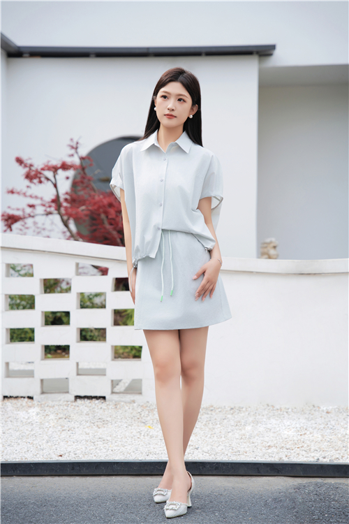 汀丁可新品上市 簡(jiǎn)約沉靜 奏響夏日輕盈節(jié)拍