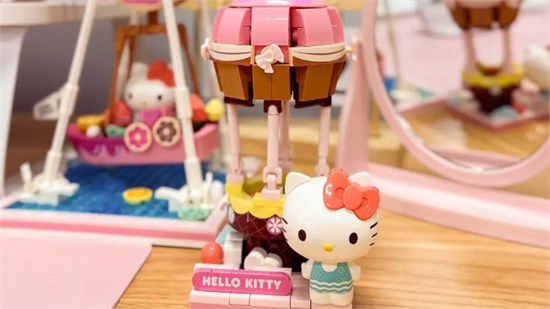 乐高10年后再推辛普森主题场景套装 52TOYS获1.44亿投资