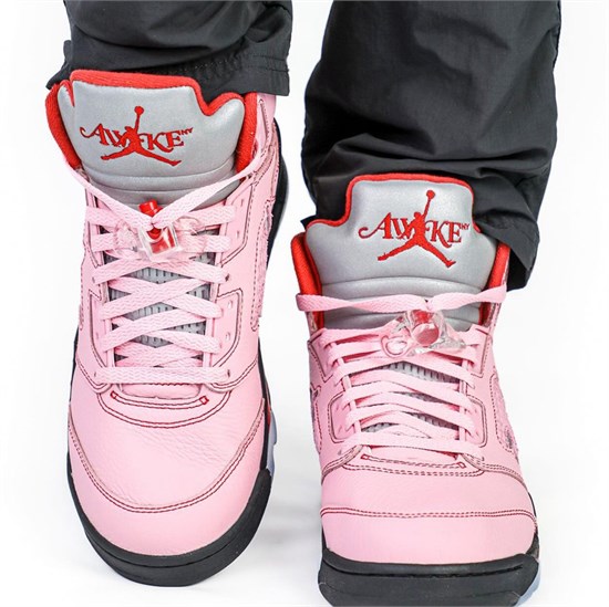 Awake NY x Air Jordan 5 “Arctic Pink”将在八月登场