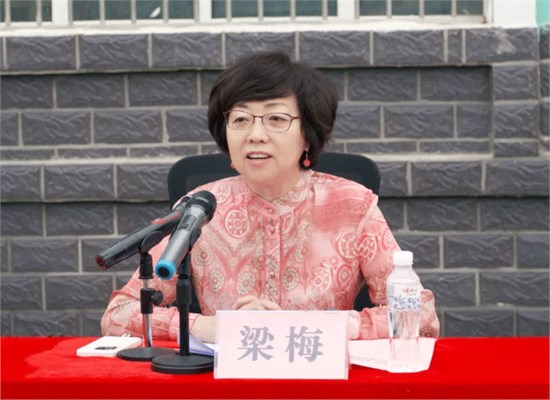 43家企业联名的“成长盲盒” 为喀什地区儿童送去神秘六一礼物