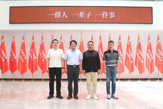中国纺织政研会调研大杨集团 看“文化+服装”双螺旋基因新范式