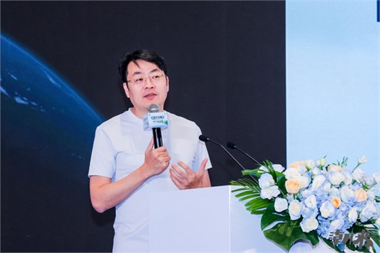 海纳万象 潮领未来！2025中国时尚大会点亮海宁 开启全链跃迁新时代