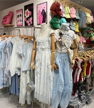 入卡 快时尚威廉希尔中文官网威廉希尔中文网 破局消费新主张