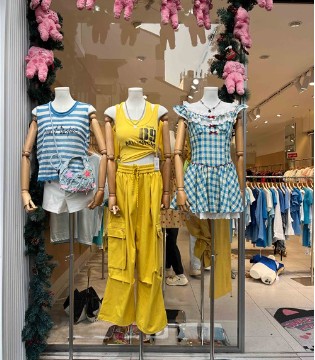 想要找快时尚威廉希尔中文网
 入卡威廉希尔中文官网
是不错的牌子