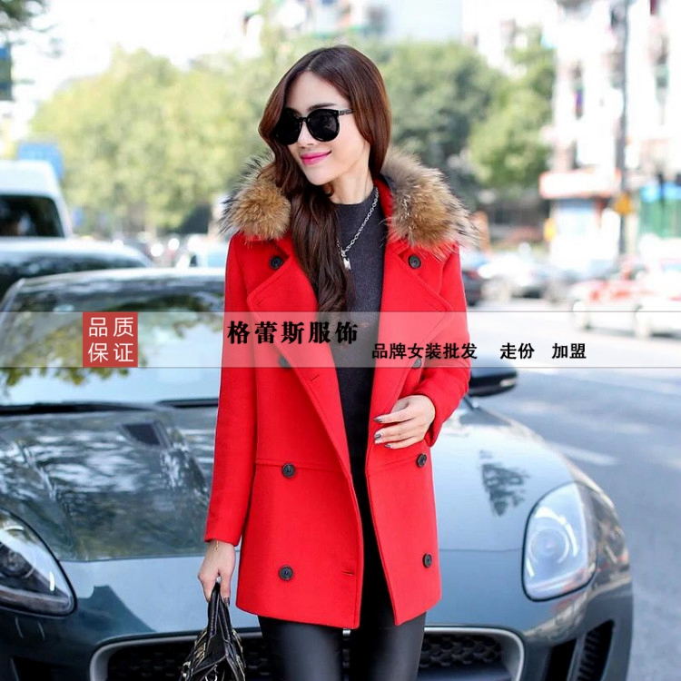 16年时尚新款羽绒服-加盟品牌折扣女装店就找格蕾斯服饰