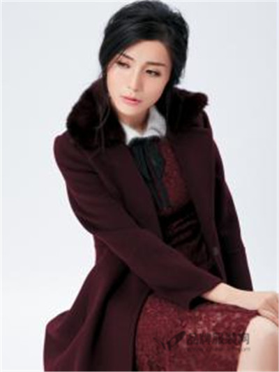 高利虹巨星代言 金蝶茜妮女装