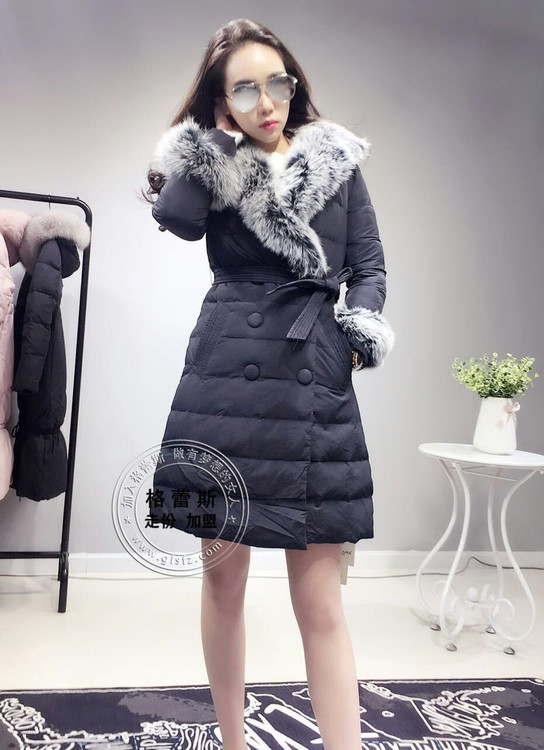 零库存无压力无加盟费的品牌服装店/芝麻e柜现招加盟商