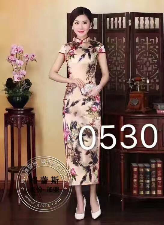品牌女装联营合作免费铺货,品牌女装齐色齐码批发加盟