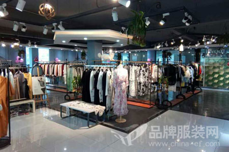 21度（广州）服饰 品牌 展厅形象图