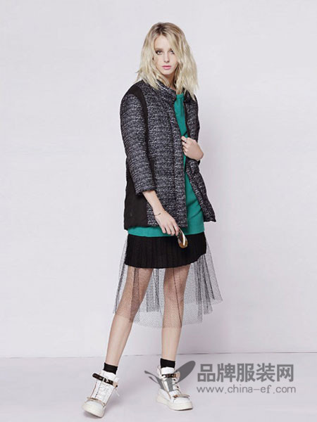 塔吉女装2017秋冬羽绒服女士韩版加厚显瘦立领双色拼接棉服外套