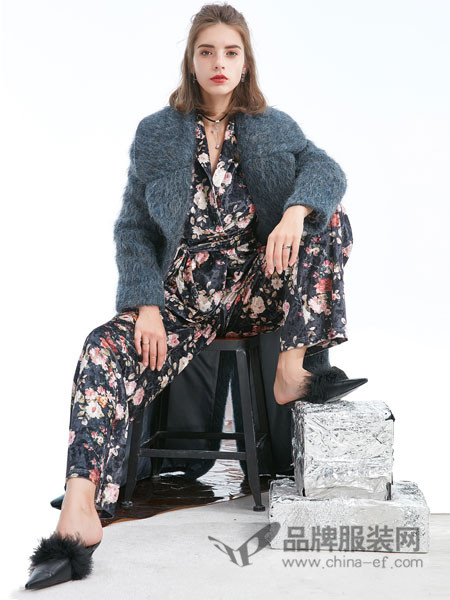 卡布依女装2017冬季V领直筒宽松竖条纹衬衫时尚长袖上衣