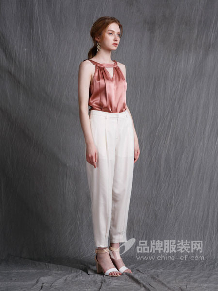 米莲莎女装2017新品韩版无袖纯色雪纺吊带镂空领上衣