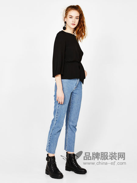 Bershka女裝2018春時尚簡約百搭黑色上衣