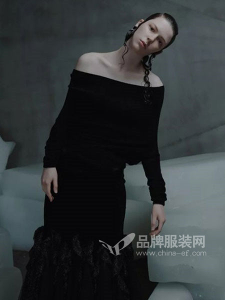 班晓雪女装2018春夏时尚优雅气质一字领礼服