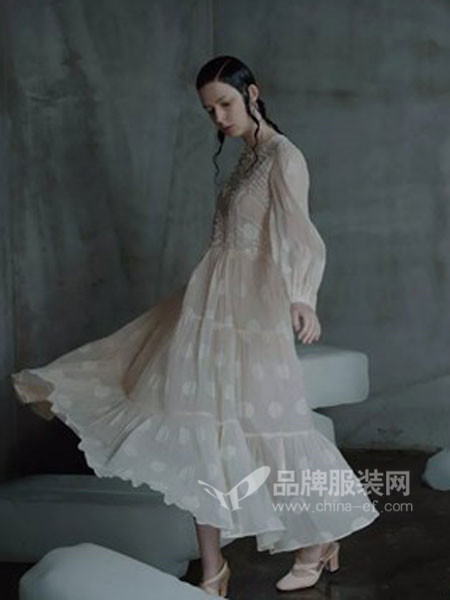 班晓雪女装2018春夏时尚优雅气质仙气长款连衣裙